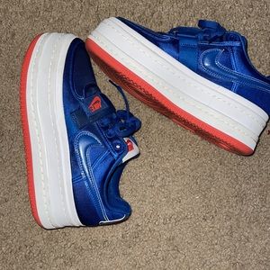 Woman’s Nike Vandals 2k in great pre-worn condition Without BOX!